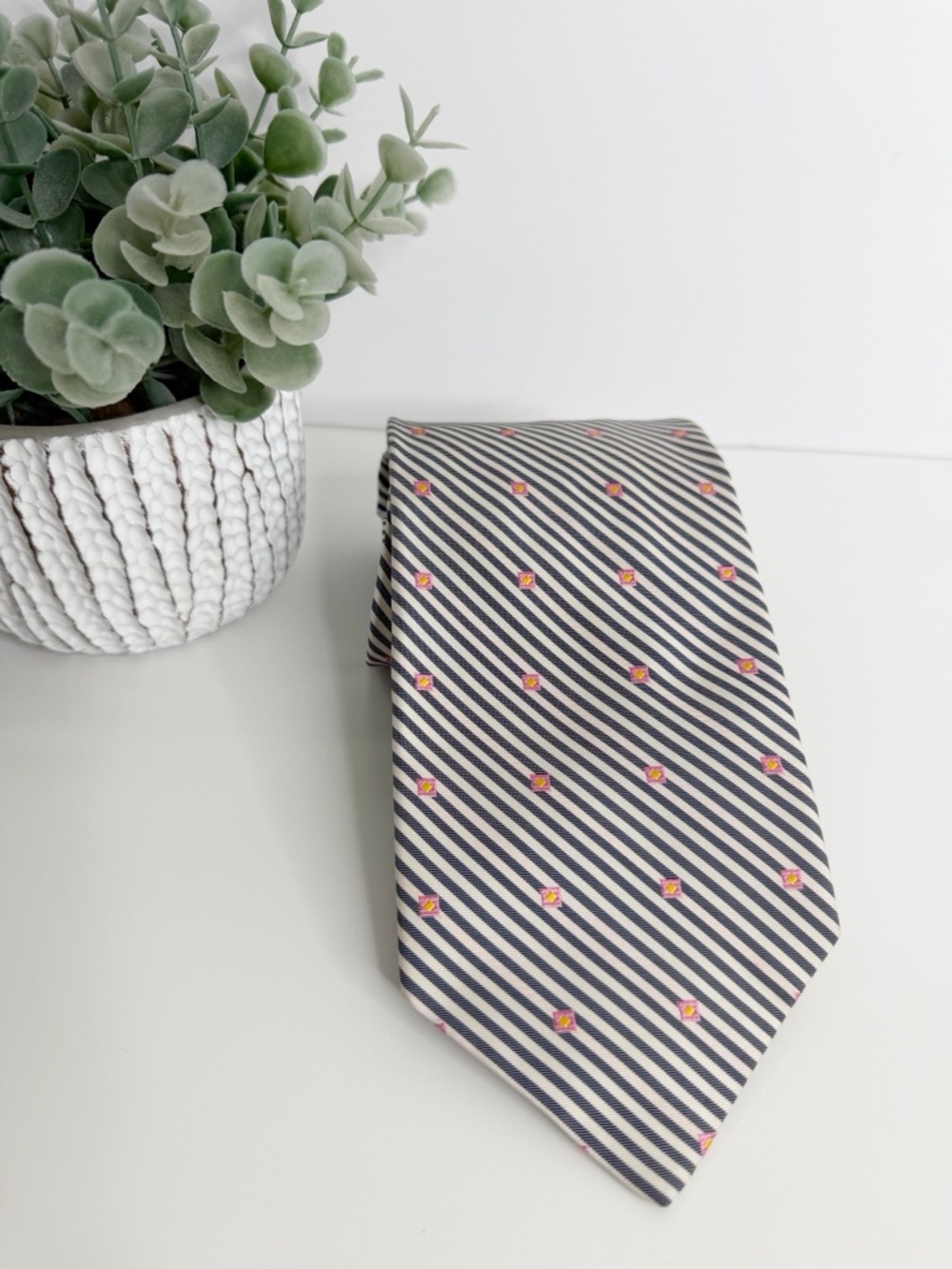 NWOT Tom James Classic Navy Silk Stripe Tie Workwear 3 3/4” x 58” Preppy Office